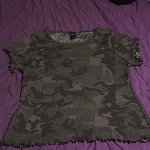 Camo half Corp top